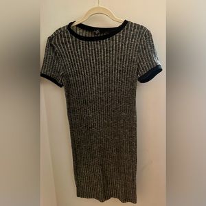 Women’s Forever 21 dress